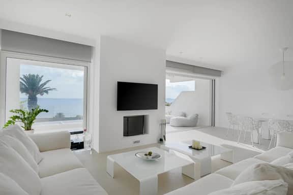Beachfront 4 BR Villa with Private Pool - Image 2