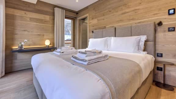 Alpine Haven Near Courchevel Ski Lifts - Image 2