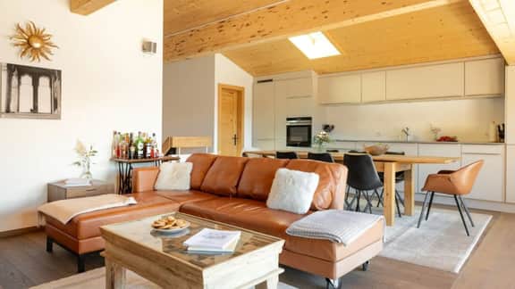 Alpine Escape With Private Hot Tub - Image 4