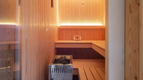 Alpine Escape With Private Hot Tub - Image 3