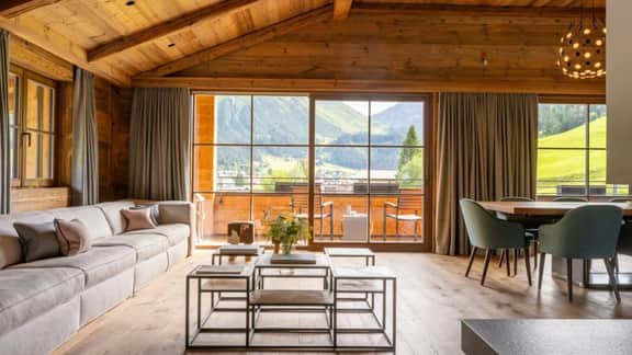 Stylish Six Bedroom Retreat With Cinema - Image 3