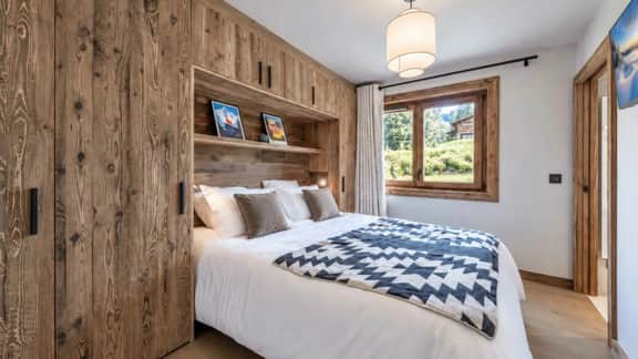 Stylish Six Guest Apartment Near Slopes - Image 2
