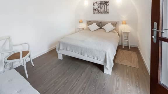 Historic Artà Townhouse With Rooftop Jacuzzi - Image 3
