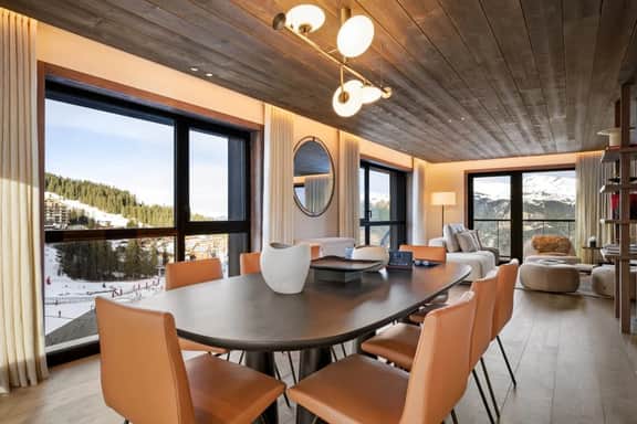 Spacious 3BR Alpine Retreat with Wellness - Image 4