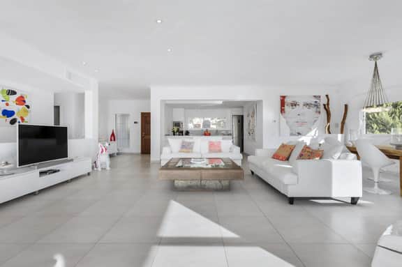 Five Bedroom Retreat in Can Furnet - Image 5