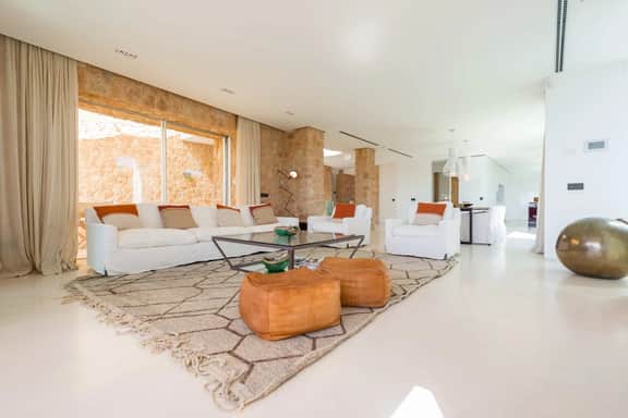 Beautiful Villa Near Cala Conta Beach - Image 2