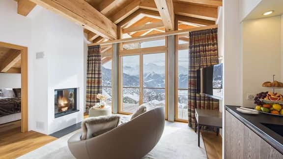 The Sovereign Peak: A Grand Alpine Sanctuary - Image 5
