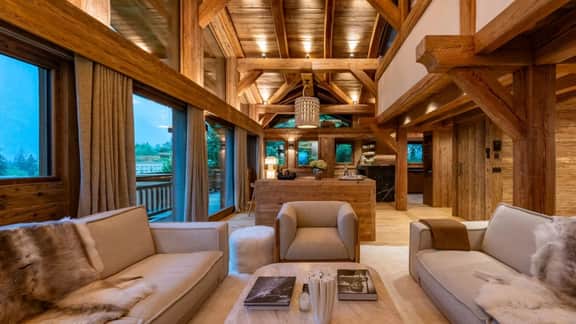 Elegant Ski Chalet with Mountain Views - Image 5