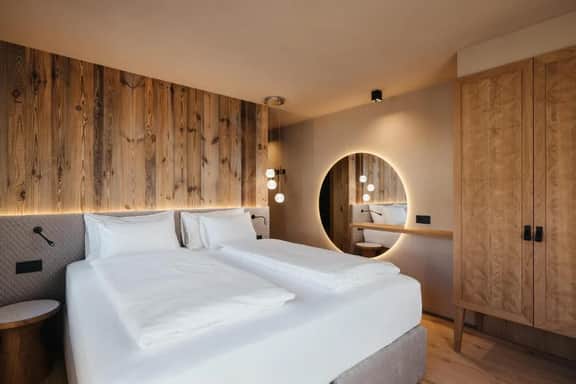 Luxury Dolomites Chalet with Private Spa - Image 3