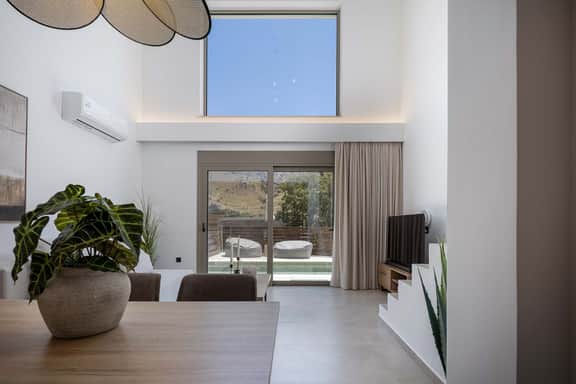 Peaceful Retreat With Panoramic Mountain View - Image 3