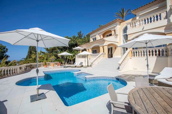 Spacious Mallorca Stay With Panoramic Views - Image 4