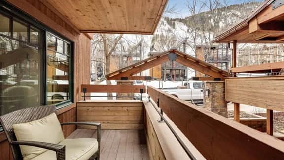 Three Bedroom Stay With Aspen Views - Image 4