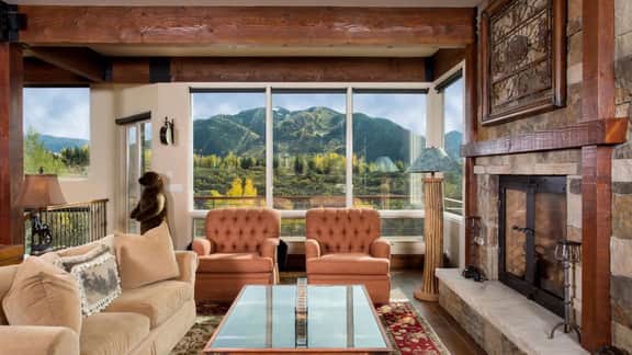 Aspen Mountain Views and Private Deck - Image 5