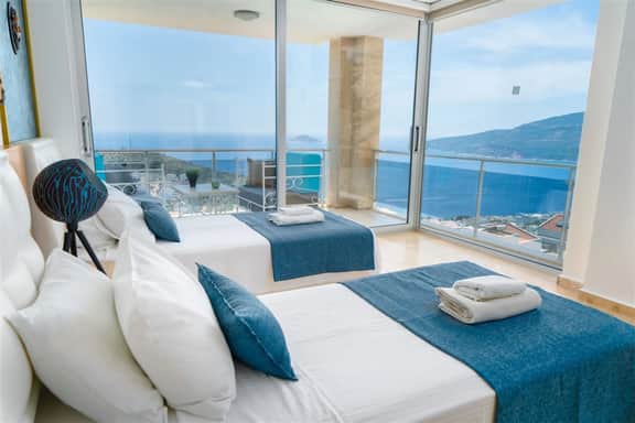 Spacious Five Bedroom Retreat in Kalkan - Image 3