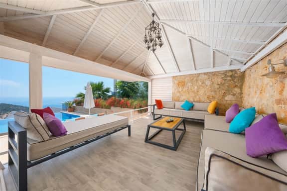 Spacious Five Bedroom Retreat in Kalkan - Image 5