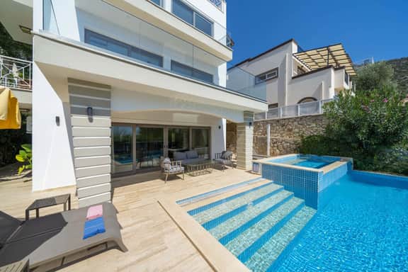 Luxury Kalkan Villa With Stunning Seaviews - Image 4