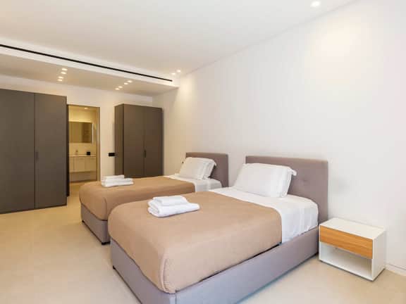 Luxury Villa With Panoramic Mykonos Views - Image 3