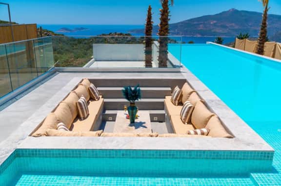 Modern Coastal Villa With Private Jacuzzi - Image 3