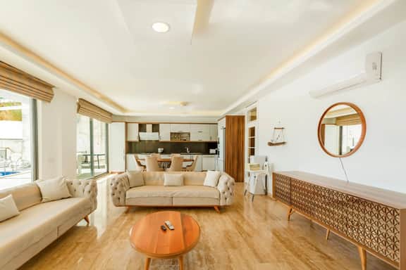 Secluded Villa With Heated Private Pool - Image 3