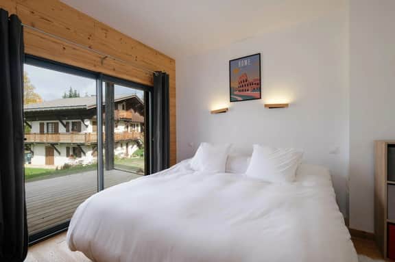 Alpine Family Chalet Near Ski Lifts - Image 2
