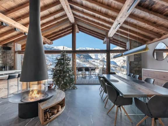 Spacious French Alps Chalet With Six En-Suite Bedr - Image 3