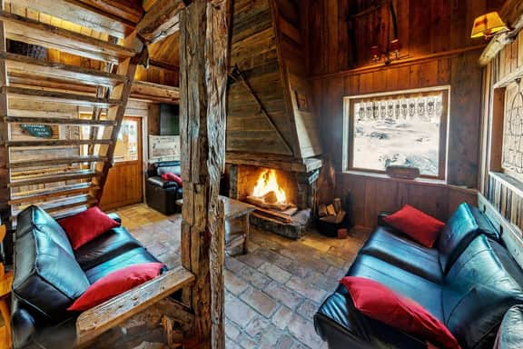 Ski Slope Side Chalet With Sauna - Image 5