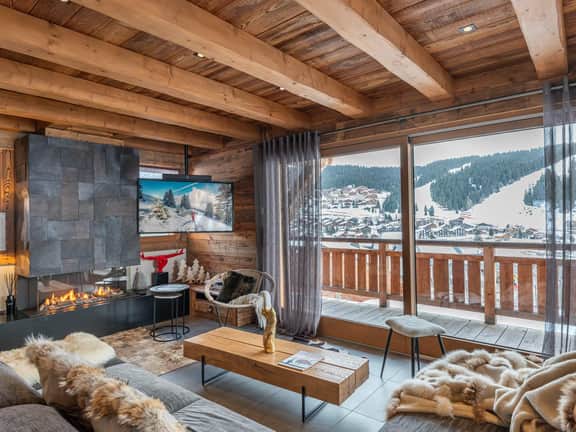 Mountain View Chalet With Indoor Jacuzzi - Image 2