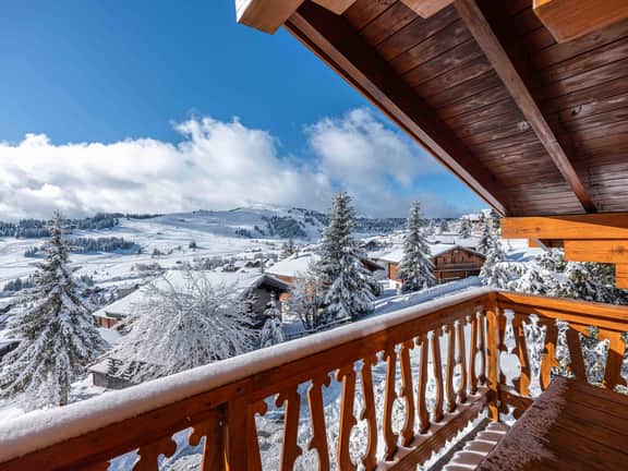 Alpine Escape With Sauna and Balconies - Image 5