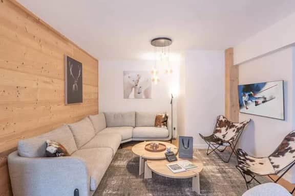 Spacious Apartment Near Ski Slopes - Image 5