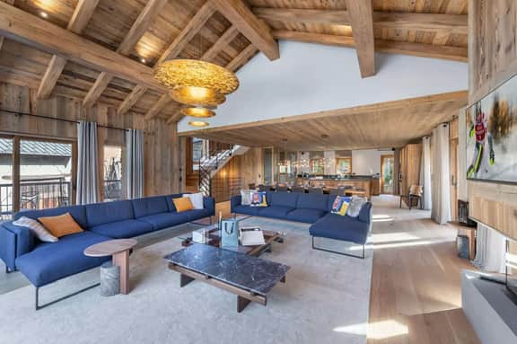 Cozy Alpine Chalet With Panoramic Terrace Views - Image 3