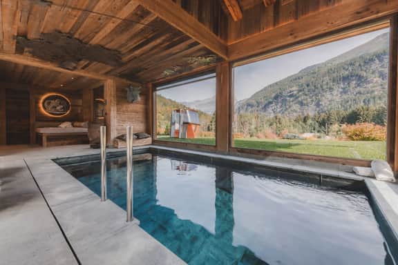 Luxury Alpine Chalet With Pool Views - Image 3