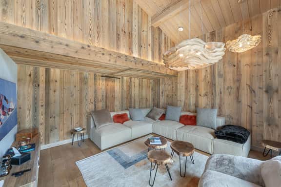 Elegant Megève Chalet Near Ski Lifts - Image 2