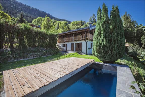 Relaxing Mountain Retreat With Sauna and Pool - Image 3
