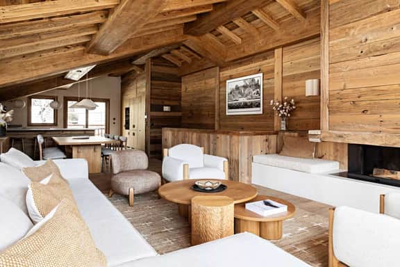 Spacious Alpine Chalet With Open-Plan Kitchen - Image 2