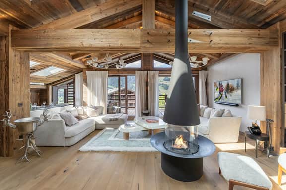 Elegant Family Escape in the Alps - Image 2