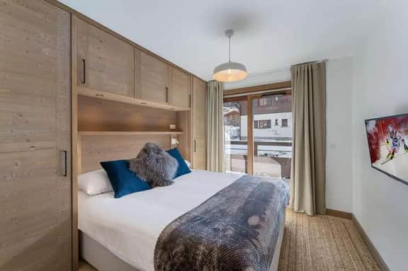 Megève Penthouse With Pool and Sauna - Image 3
