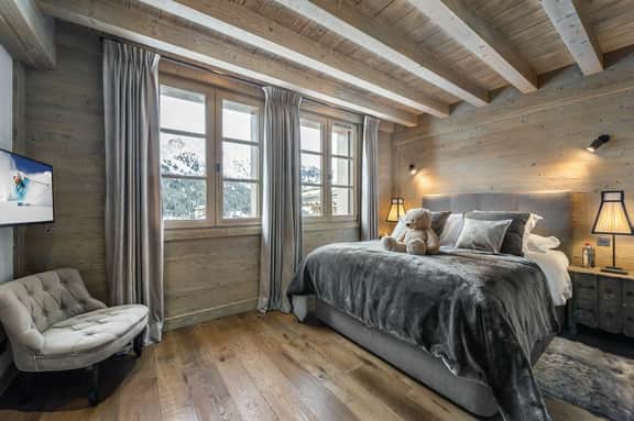 Alpine Luxury With Pool and Cinema - Image 3