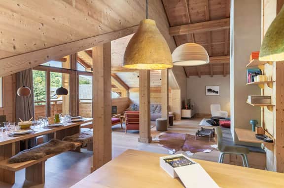 Spacious Family Duplex With Mountain Views - Image 5