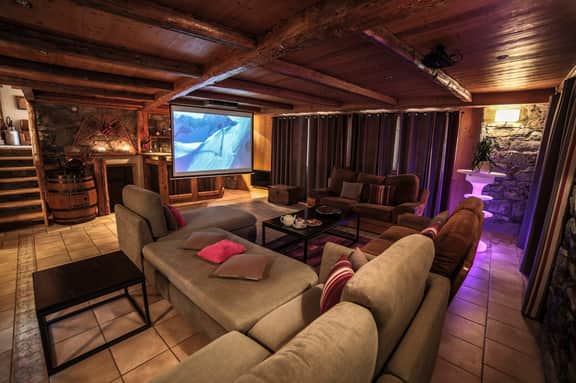 Spacious Méribel Chalet With Private Wellness - Image 5