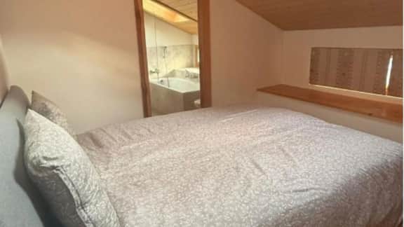 Charming Swiss Chalet With Mountain Views - Image 2