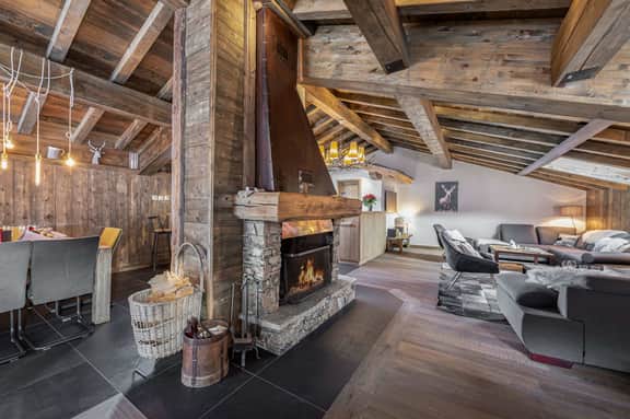 Spacious Chalet In Courchevel Le Praz - Image 4
