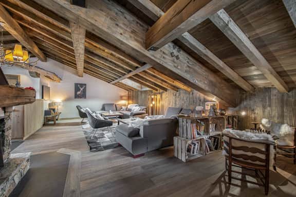 Spacious Chalet In Courchevel Le Praz - Image 5