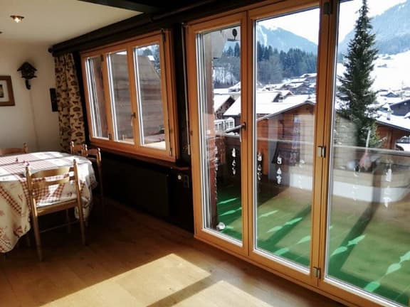 Central Location Cozy 3 BR Flat in Gstaad