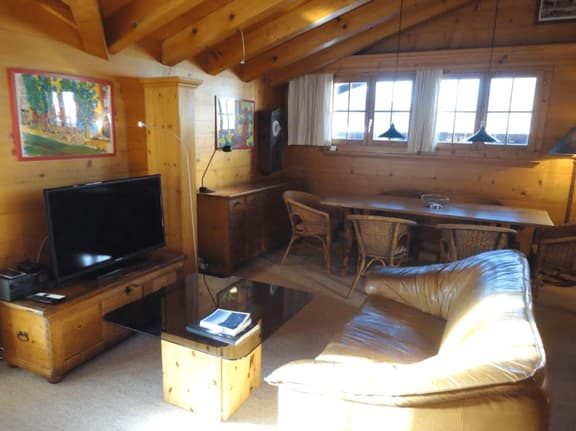 Top Floor Chalet with Balcony and Parking in Saanen