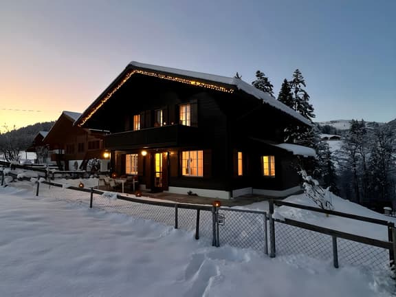 Lovely 4 Bedroom Chalet Great for Ski Holiday