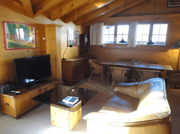 Top Floor Chalet with Balcony and Parking in Saanen
