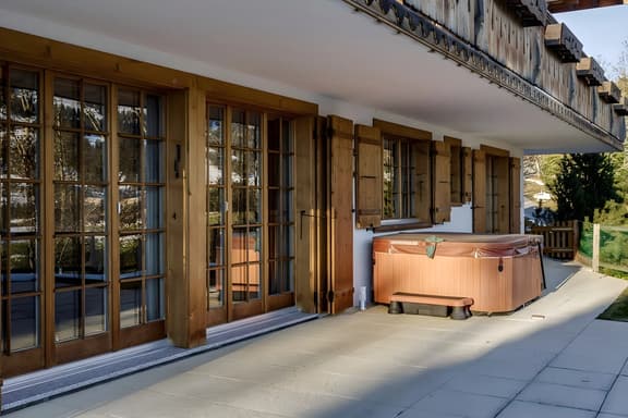 Luxurious Flat with Jacuzzi & Sauna