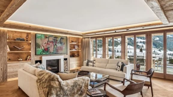 Exclusive Alpine Apartment With Outdoor Space