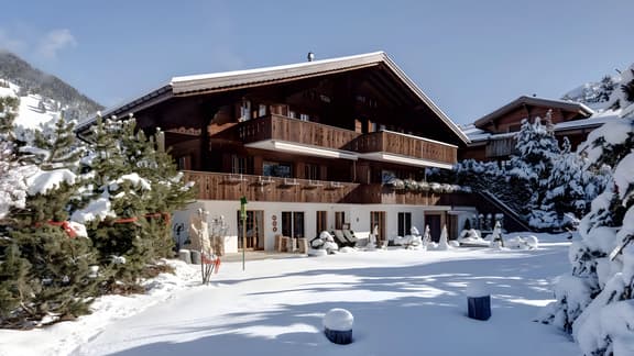 7-bedroom Chalet Private Pool and Stunning Views