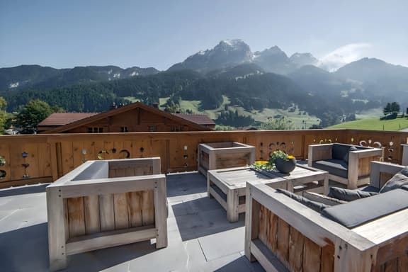 Super private Luxury Chalet with Hotel facilities